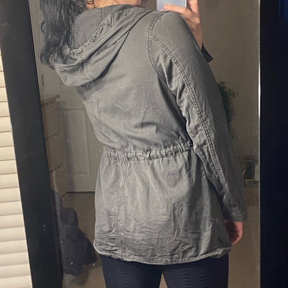 Light Jacket - Picture 5 of 6